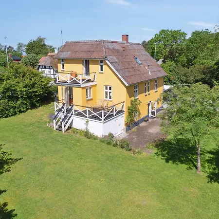 Beautiful Yellow Country By The Water Villa Millinge