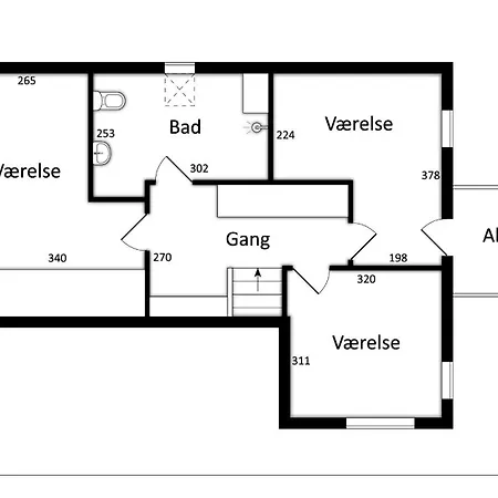 Vila Beautiful Yellow Country By The Water